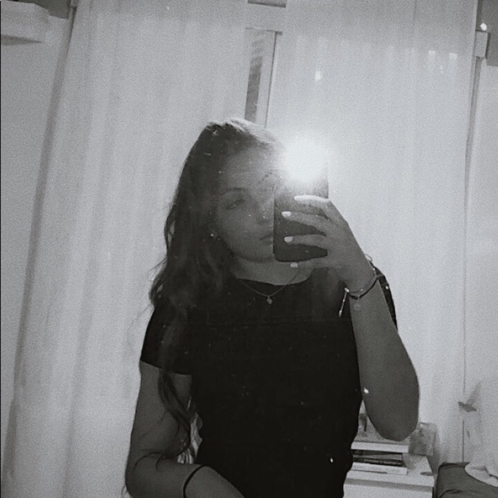 Meet your Posher, Talia